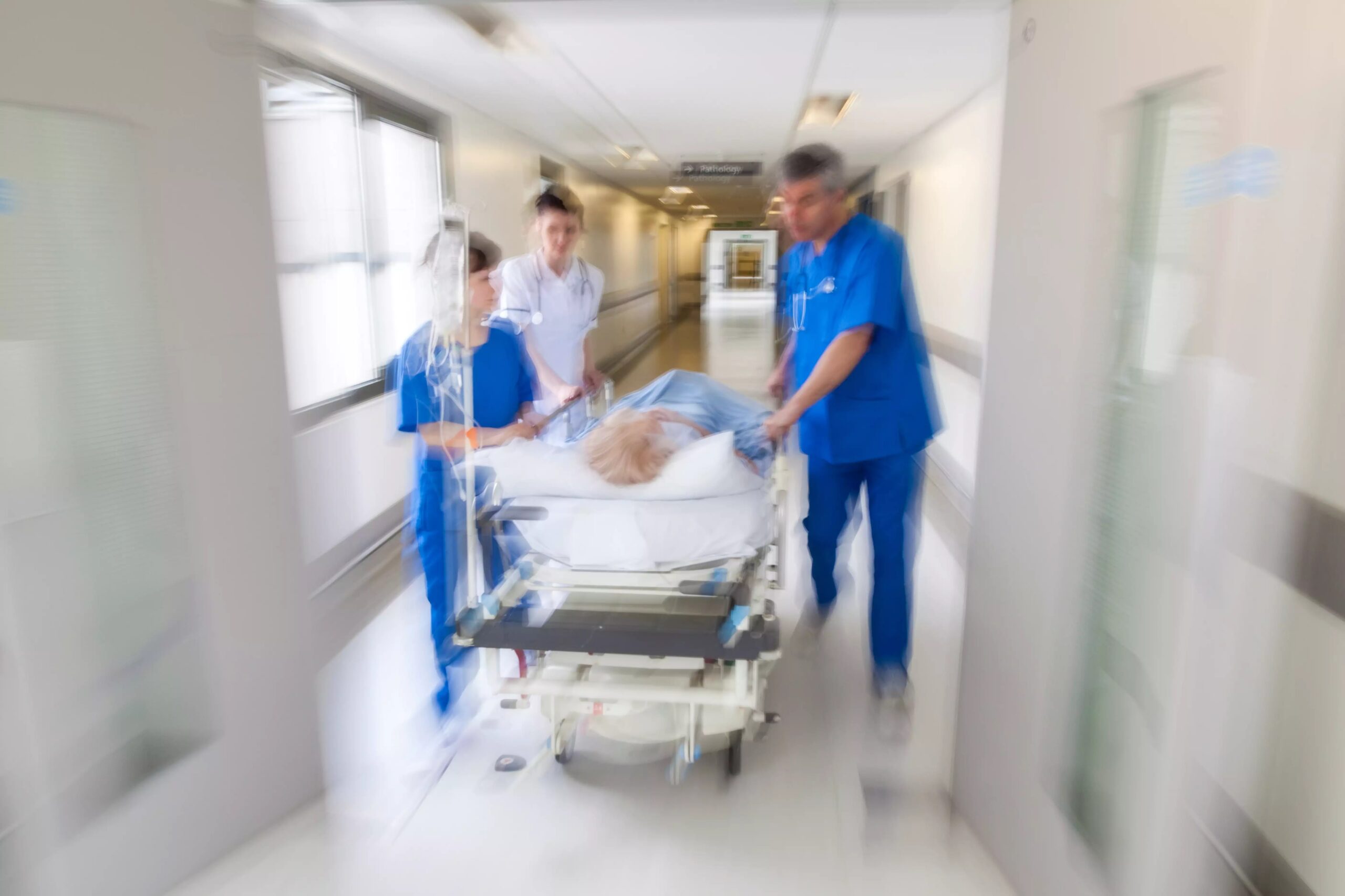 Times de Resposta Rápida são eficazes para reduzir parada cardiorrespiratória e mortalidade no ambiente hospitalar